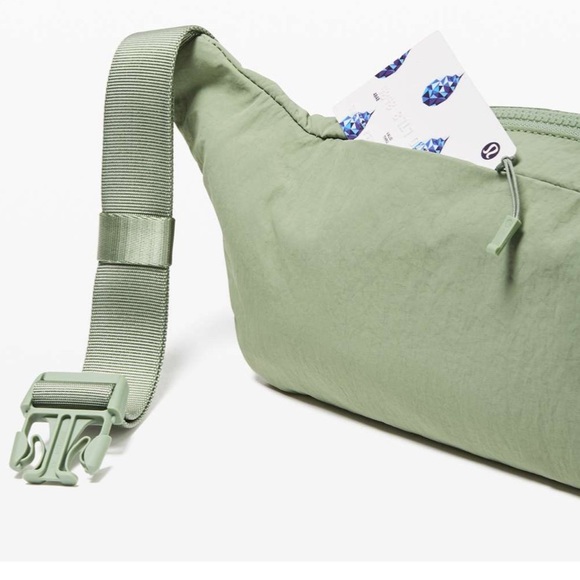 ❤️ Lululemon On The Beat Belt Bag *4.5L Green - Picture 6 of 11